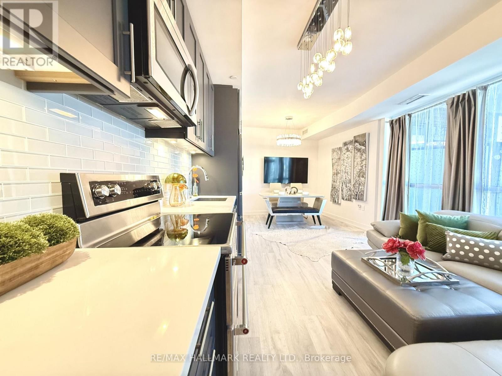 225 - 375 SEA RAY AVENUE Image 6