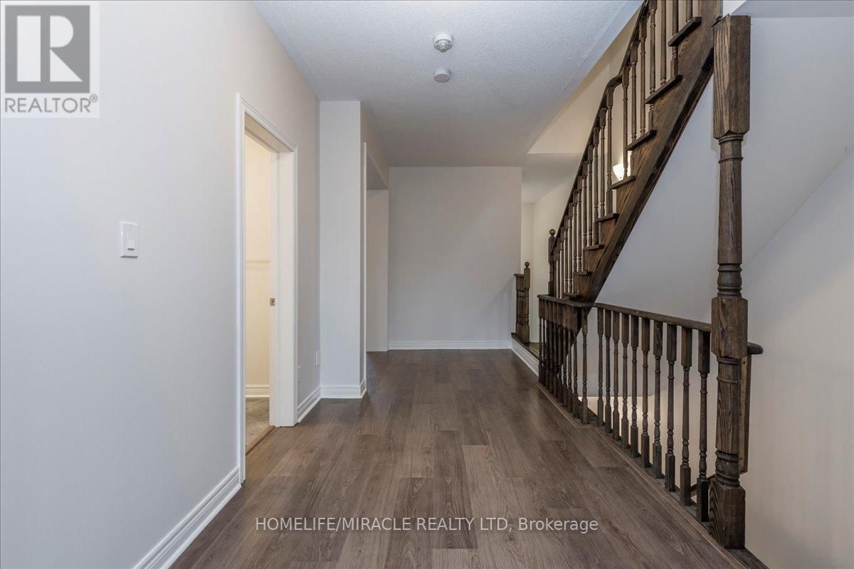 73 SUTCLIFFE WAY Image 13