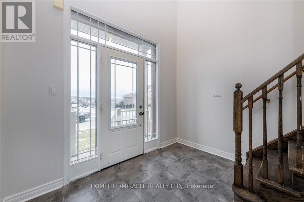 73 SUTCLIFFE WAY Image 2