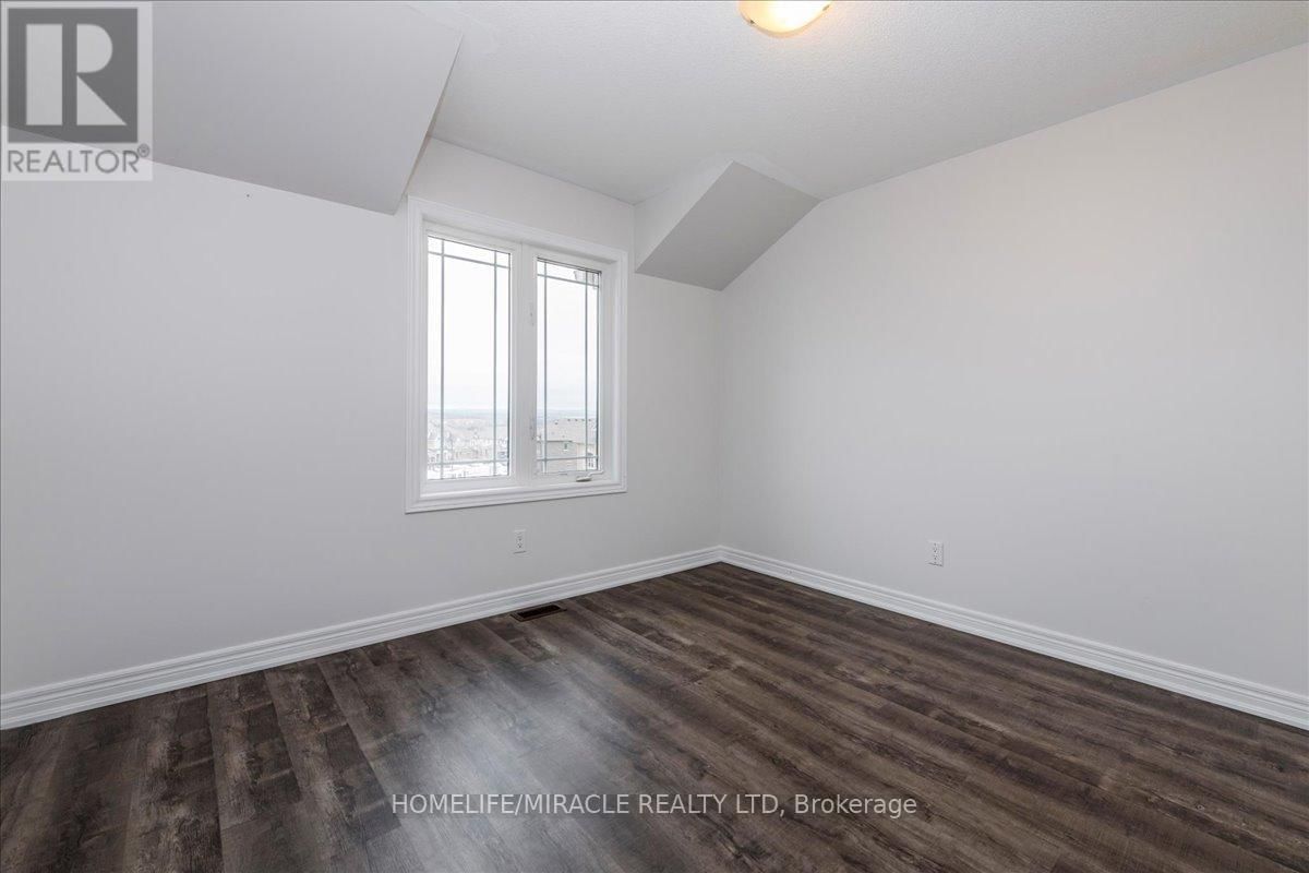 73 SUTCLIFFE WAY Image 23