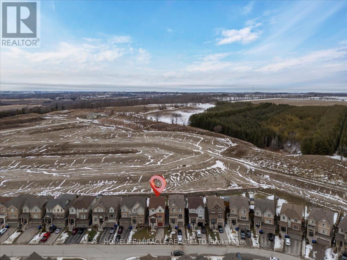 73 SUTCLIFFE WAY Image 28