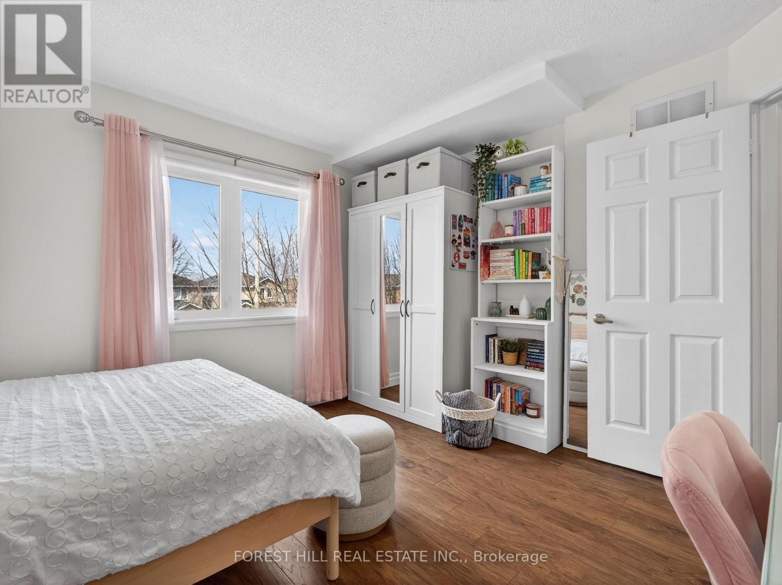 92 NOBLE DRIVE Image 19