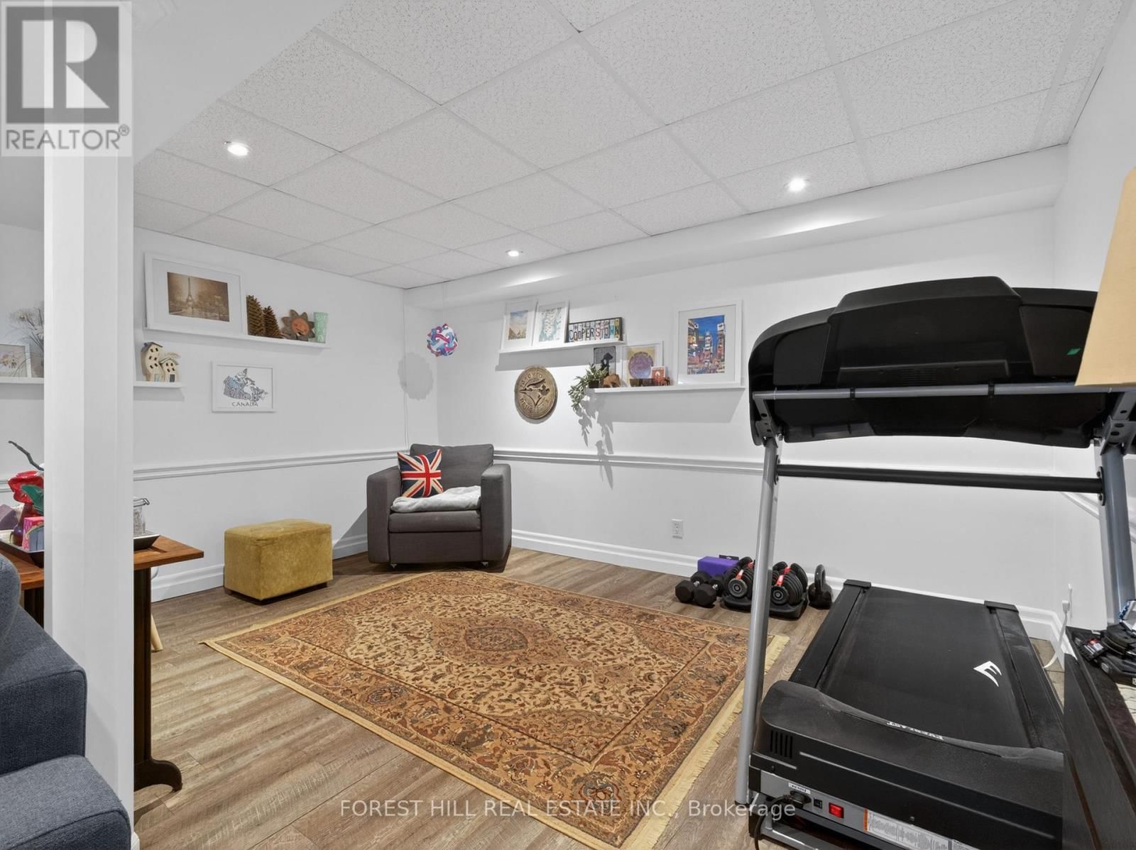 92 NOBLE DRIVE Image 26