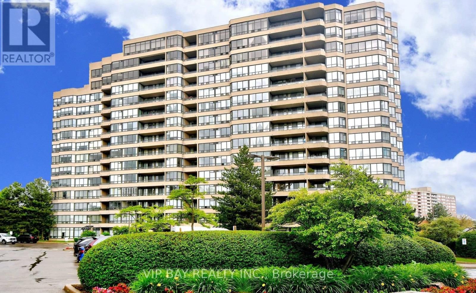 524 - 32 CLARISSA DRIVE Image 1