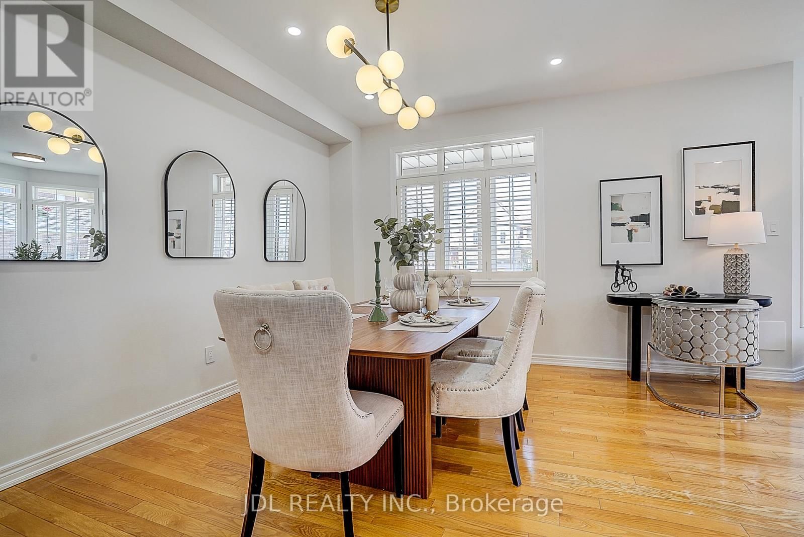 2 CATALINA CRESCENT Image 10