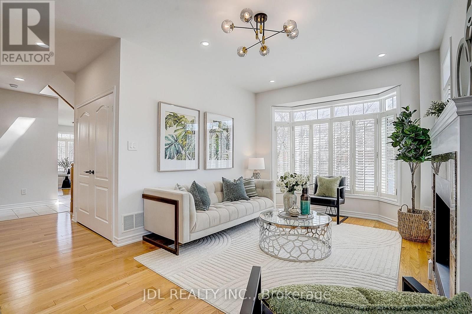 2 CATALINA CRESCENT Image 14