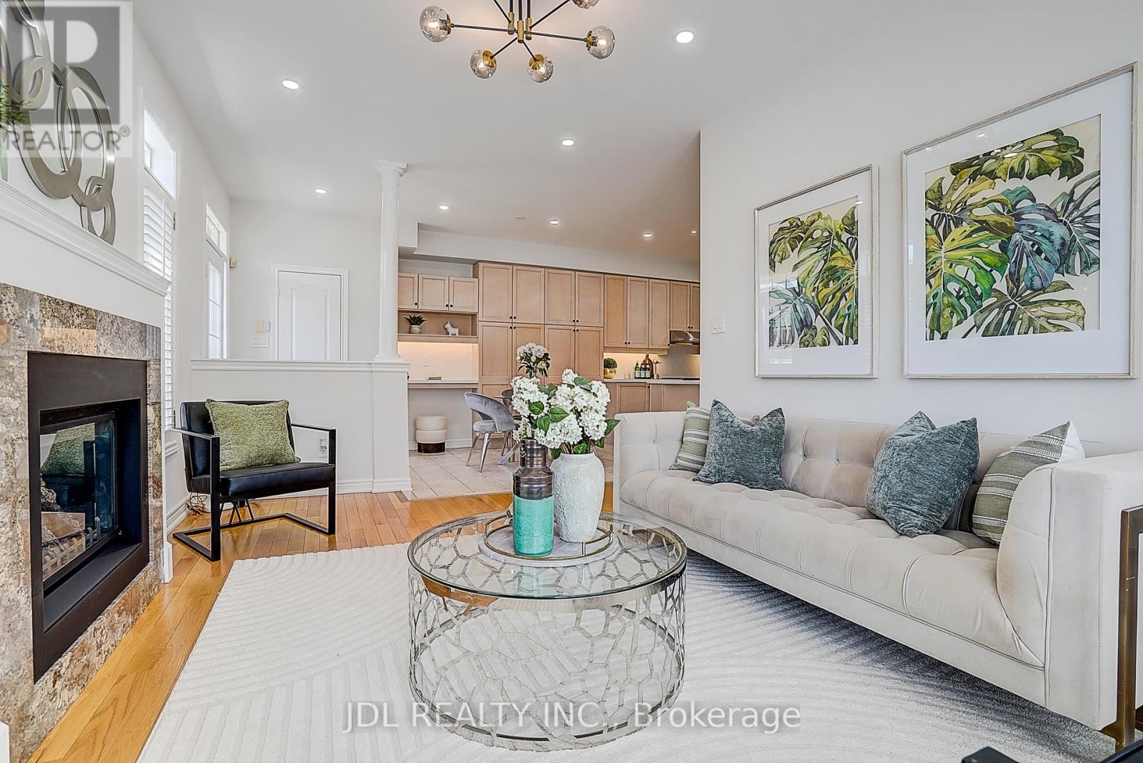 2 CATALINA CRESCENT Image 15