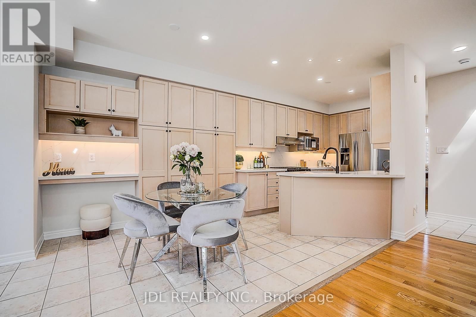 2 CATALINA CRESCENT Image 16