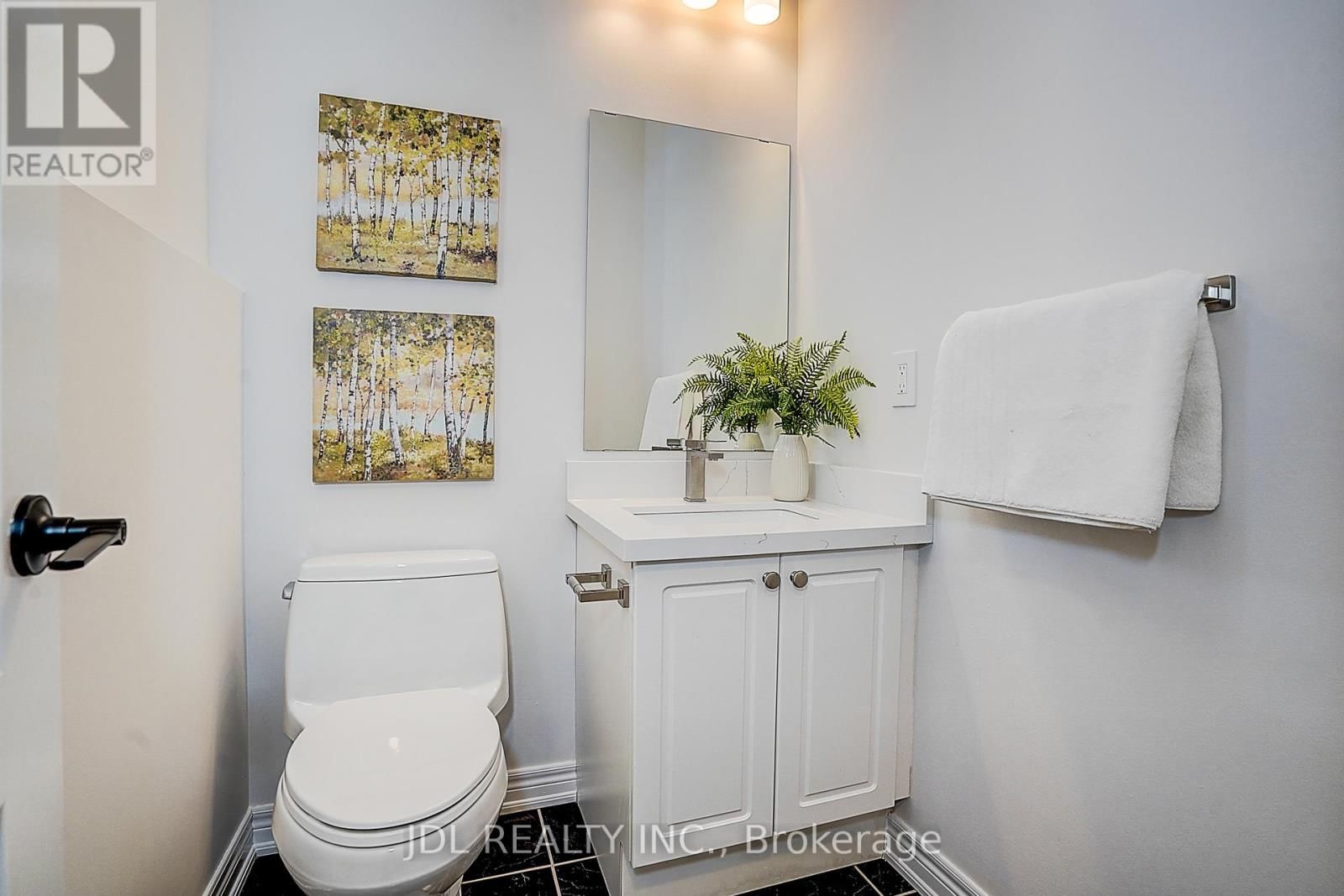 2 CATALINA CRESCENT Image 25