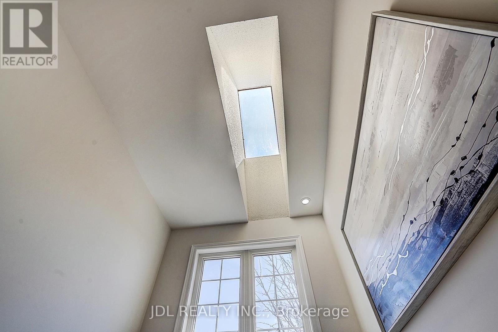 2 CATALINA CRESCENT Image 27