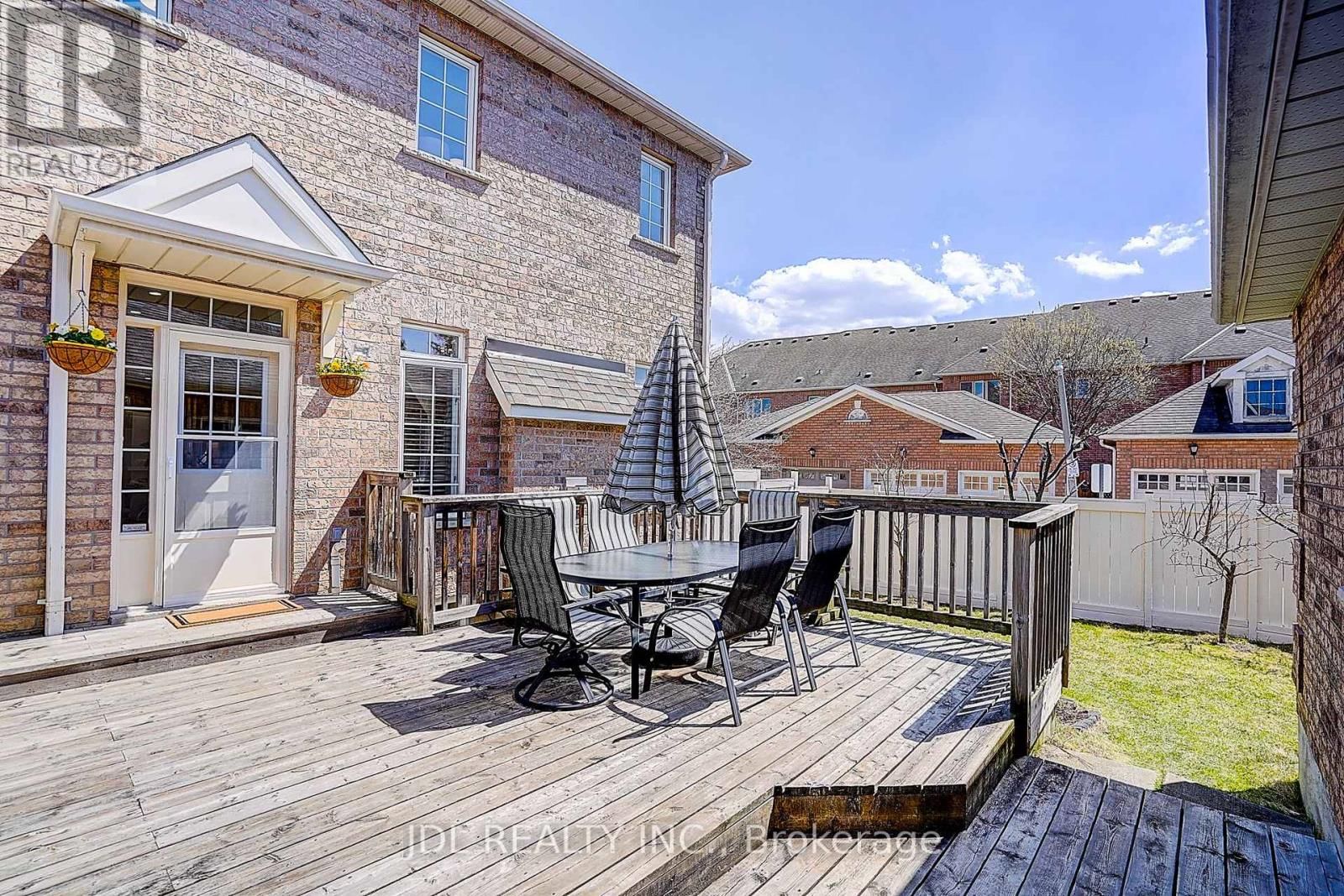 2 CATALINA CRESCENT Image 46