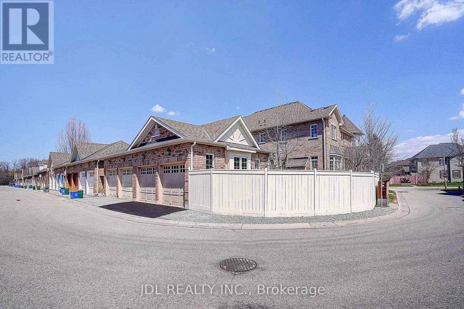 2 CATALINA CRESCENT Image 50