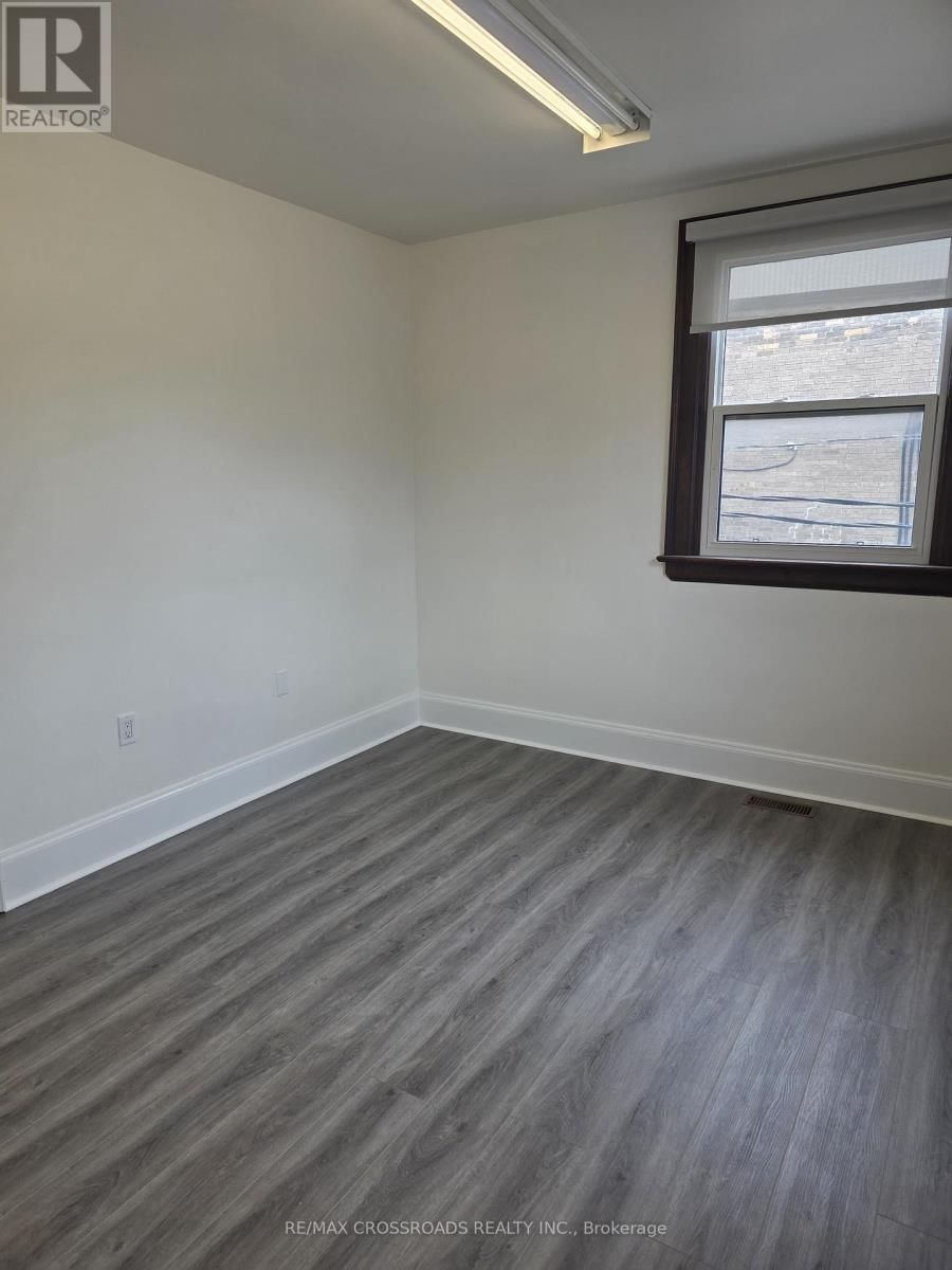 5 - 15221 YONGE STREET Image 11