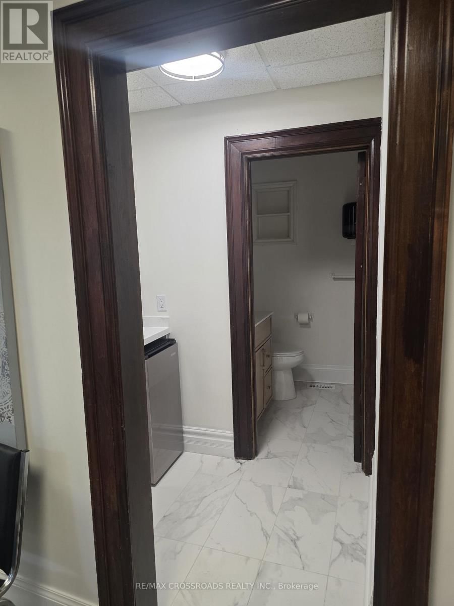 5 - 15221 YONGE STREET Image 25