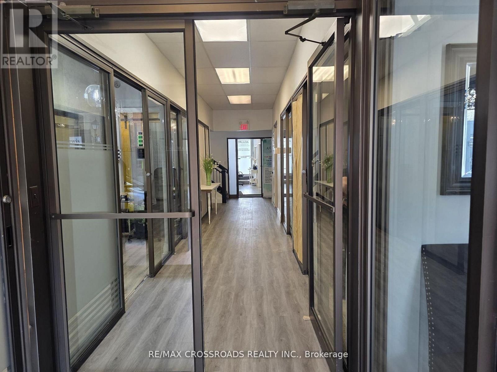 5 - 15221 YONGE STREET Image 5