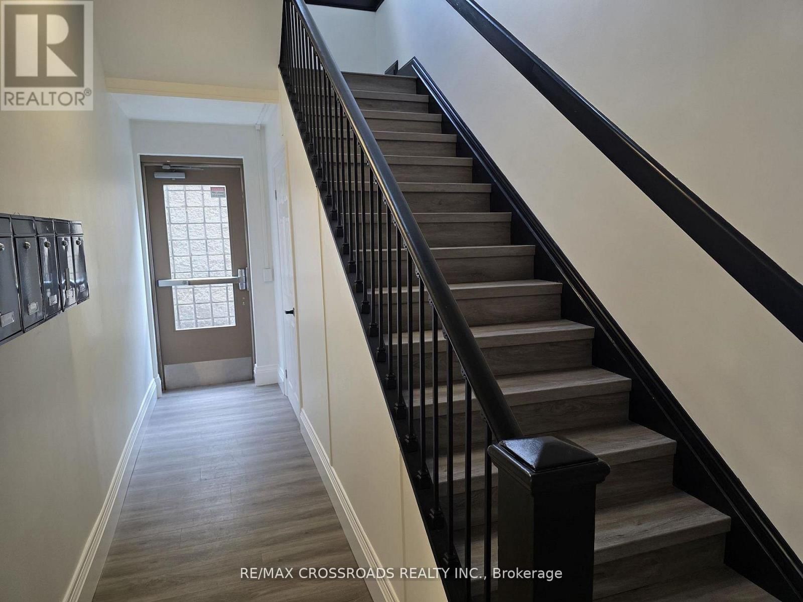 5 - 15221 YONGE STREET Image 6