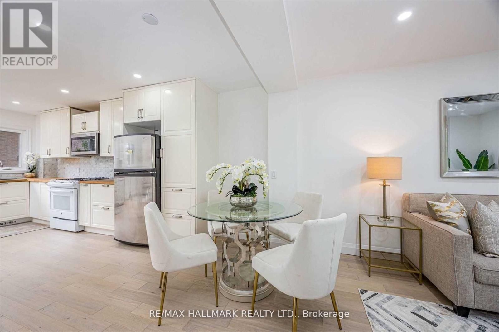 Main - 131 COTTONWOOD COURT Image 5