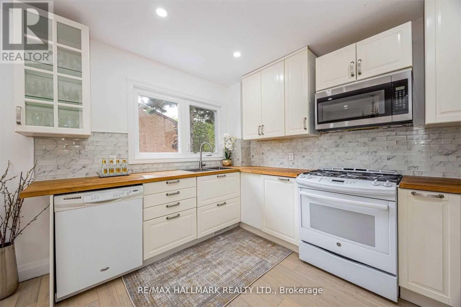 Main - 131 COTTONWOOD COURT Image 7