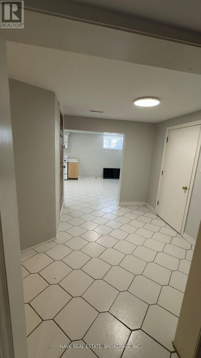 Basement - 86 ELGIN MILLS ROAD WEST Image 6