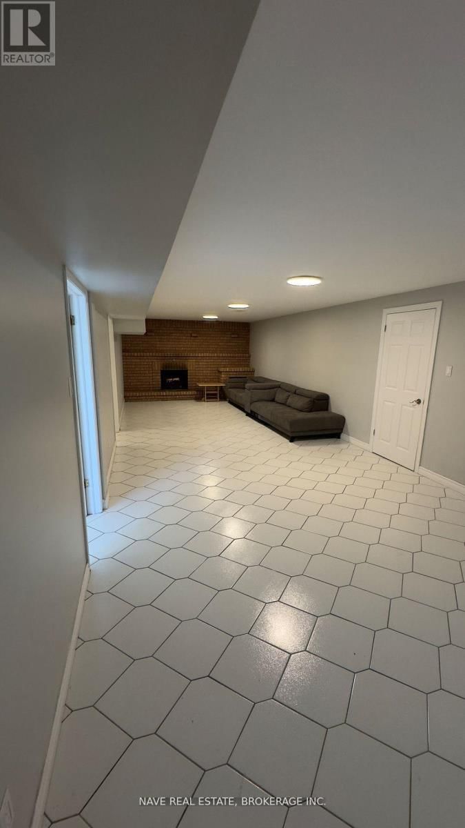 Basement - 86 ELGIN MILLS ROAD WEST Image 9