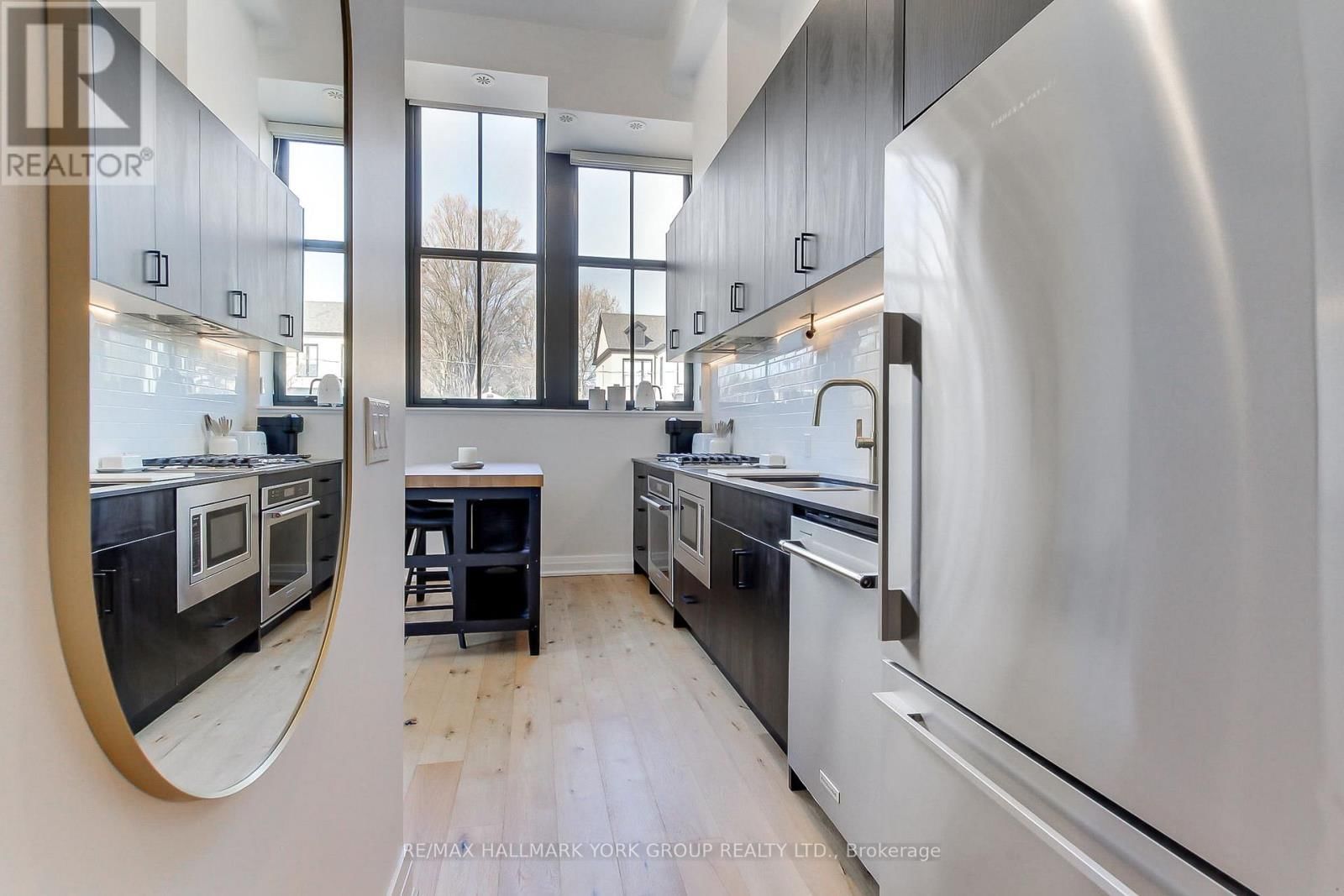 203 - 400 PARK AVENUE Image 12