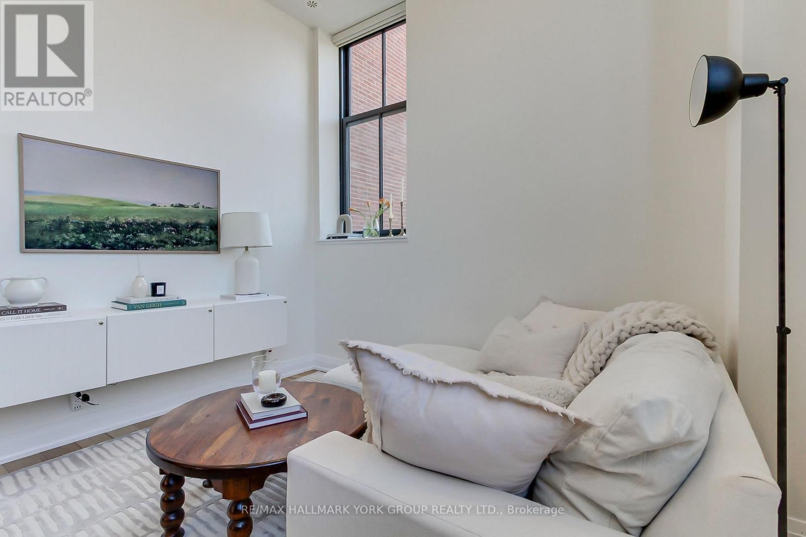 203 - 400 PARK AVENUE Image 18