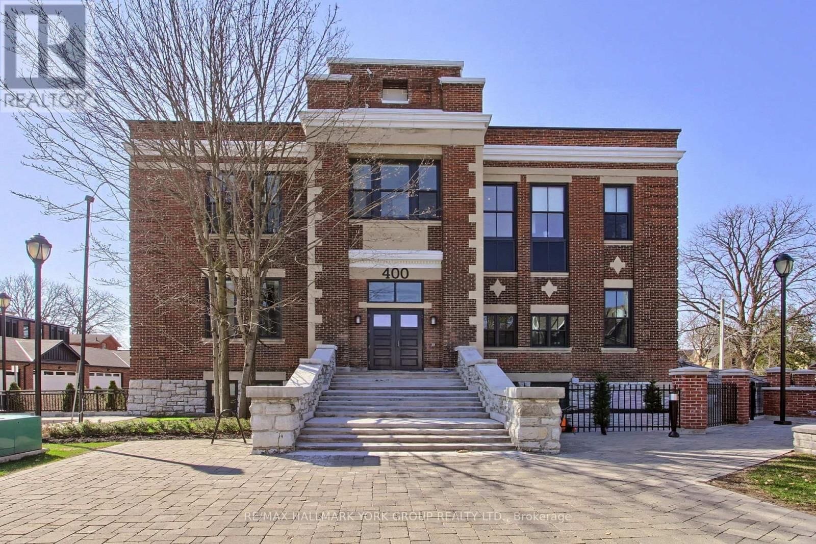 203 - 400 PARK AVENUE Image 2