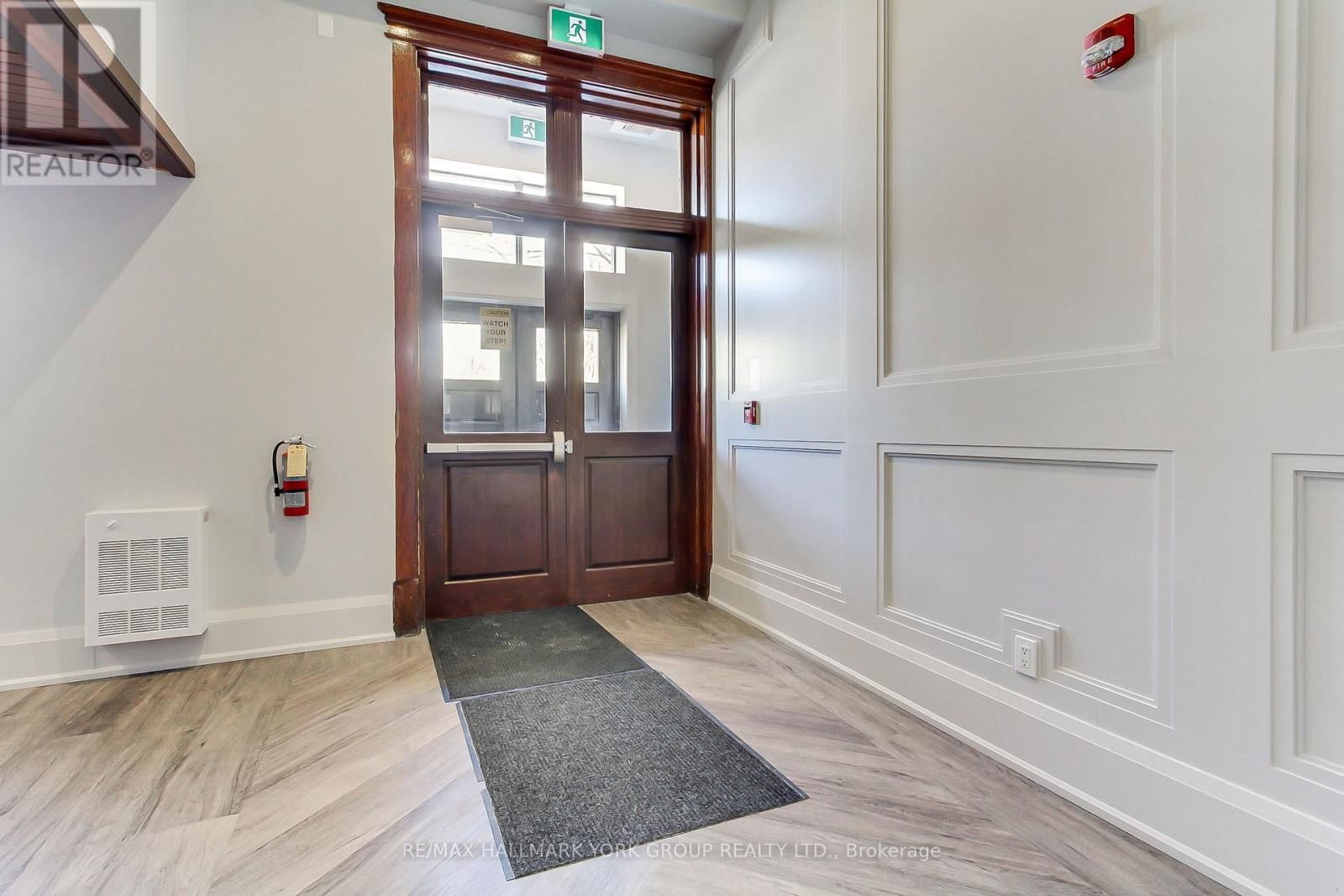 203 - 400 PARK AVENUE Image 5