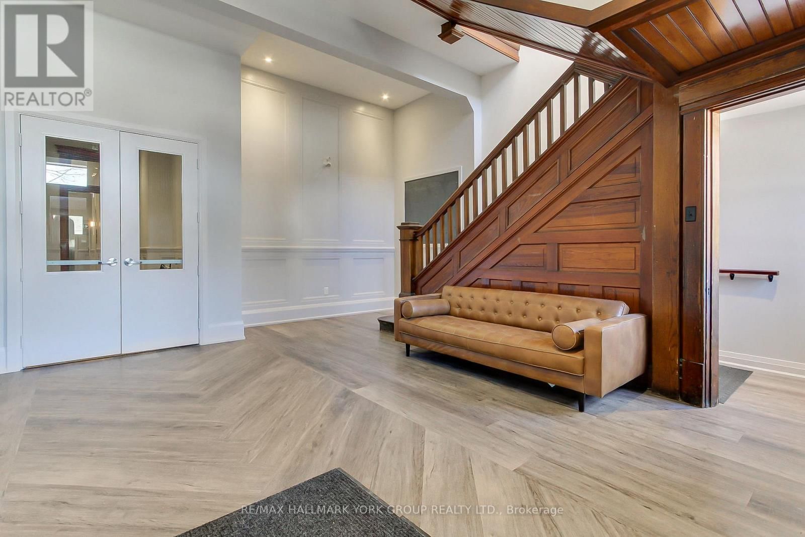 203 - 400 PARK AVENUE Image 7