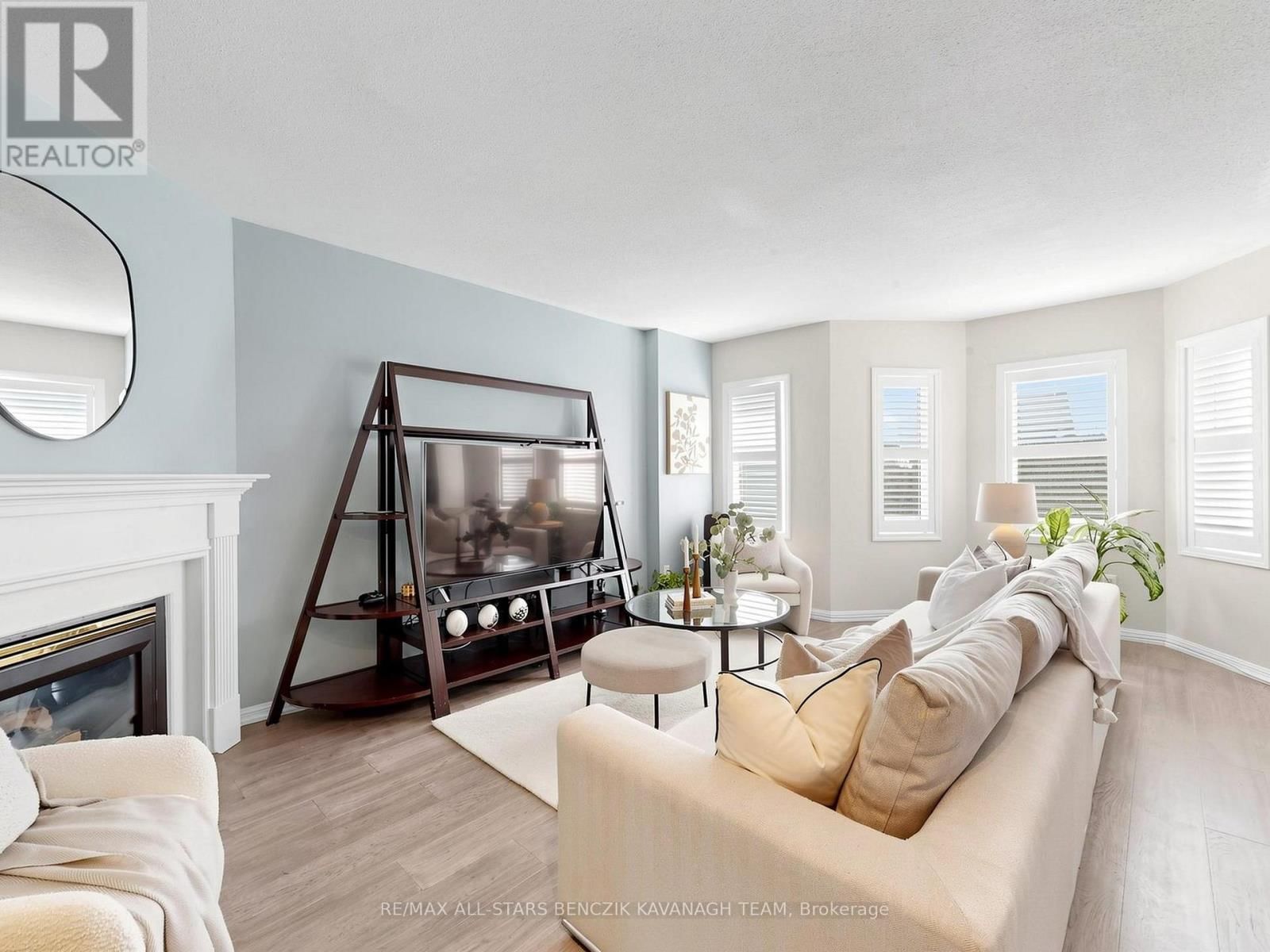 225 WALKERVILLE ROAD Image 10