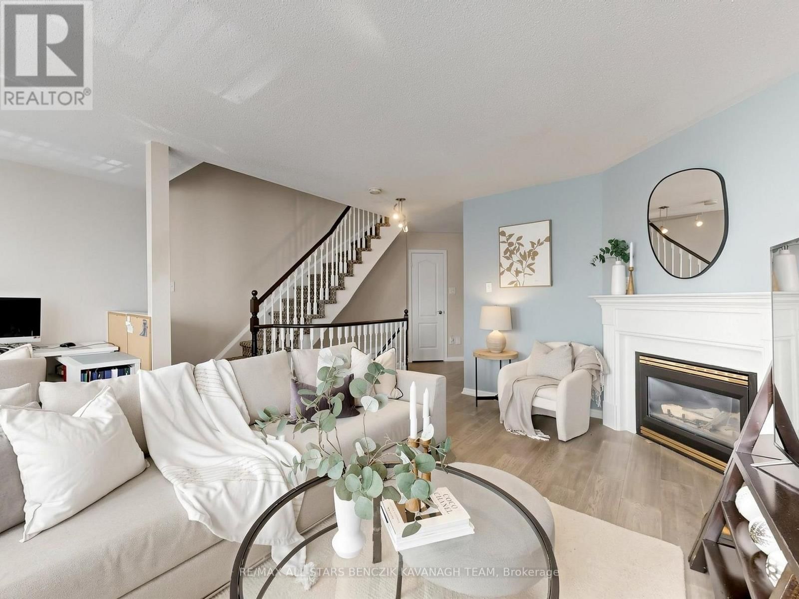 225 WALKERVILLE ROAD Image 12