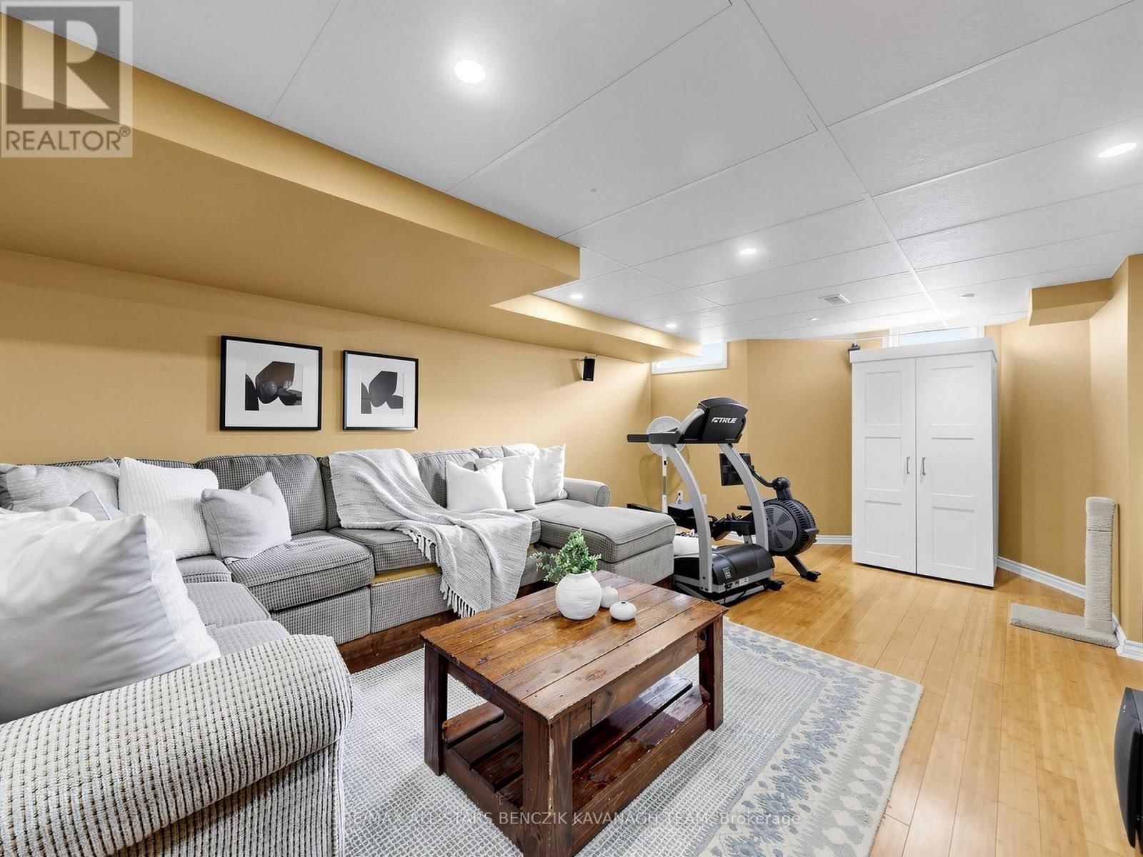 225 WALKERVILLE ROAD Image 21