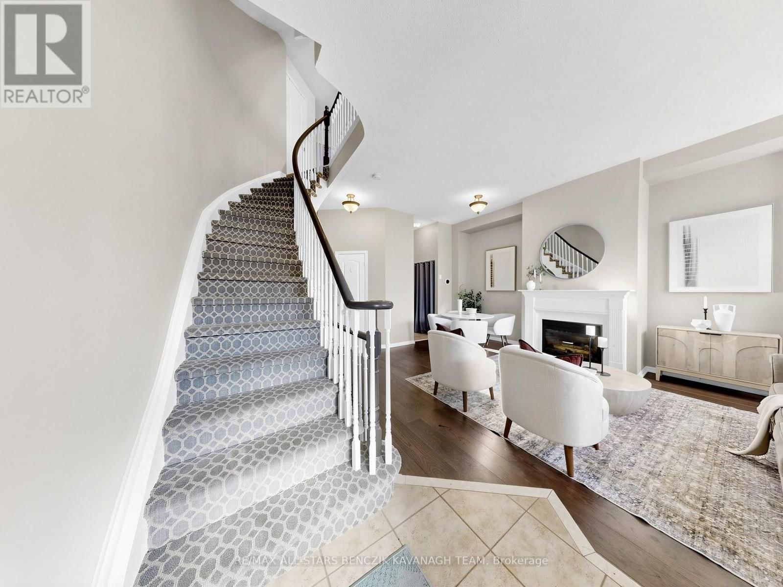 225 WALKERVILLE ROAD Image 3