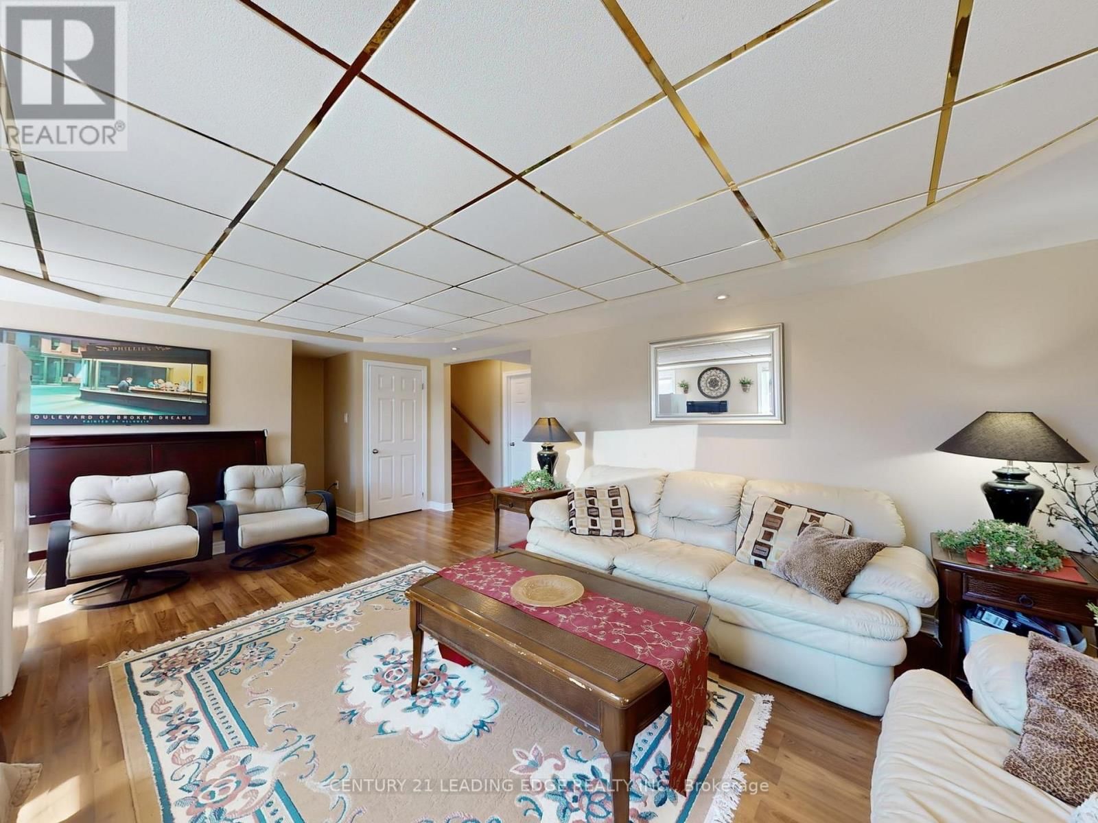 53 METRO ROAD NORTH Image 32