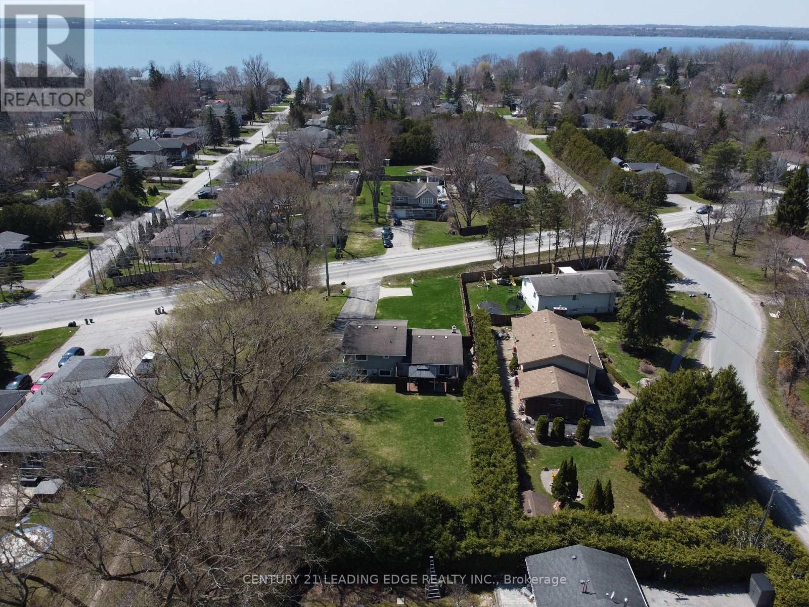 53 METRO ROAD NORTH Image 42