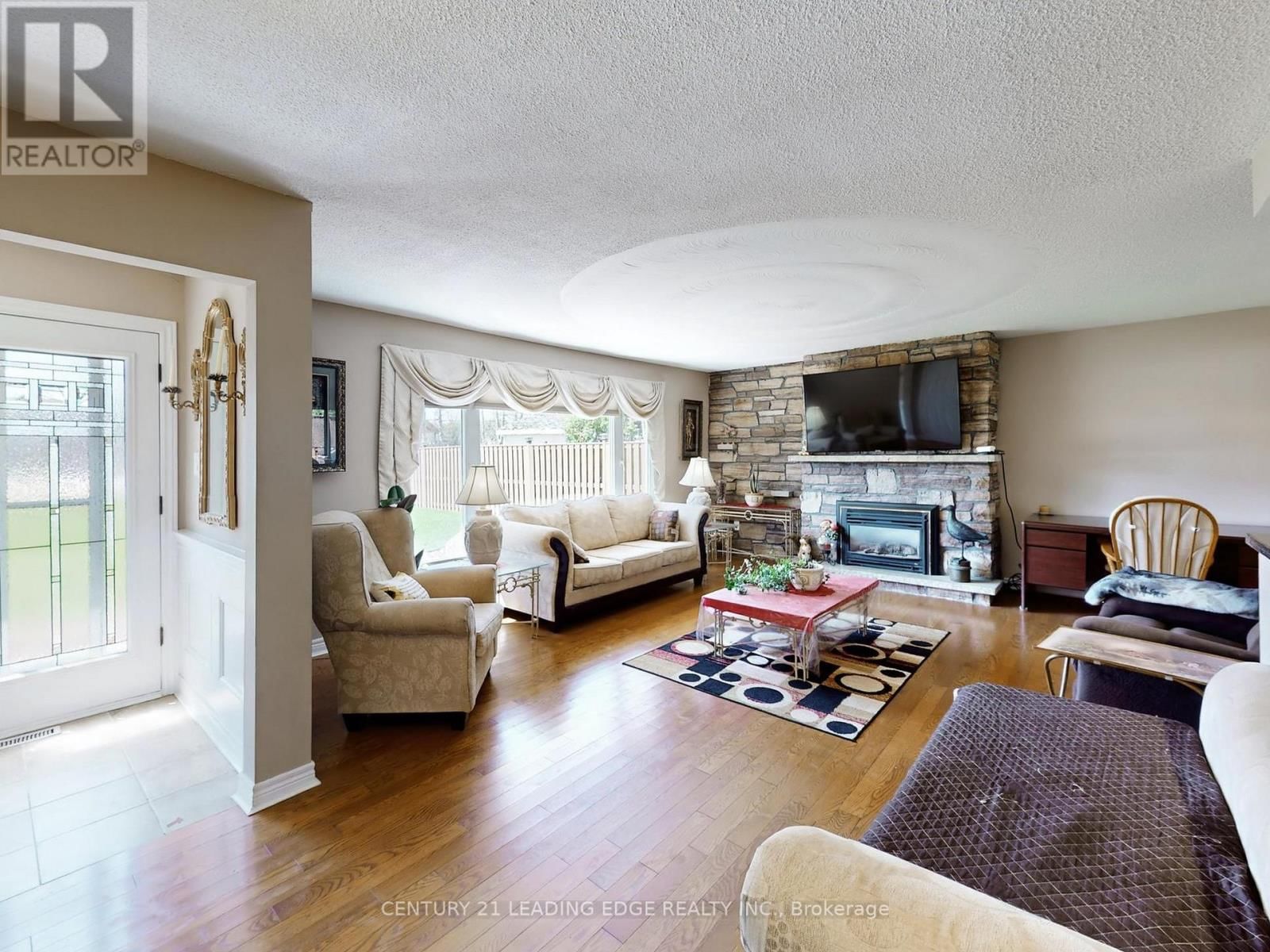 53 METRO ROAD NORTH Image 8