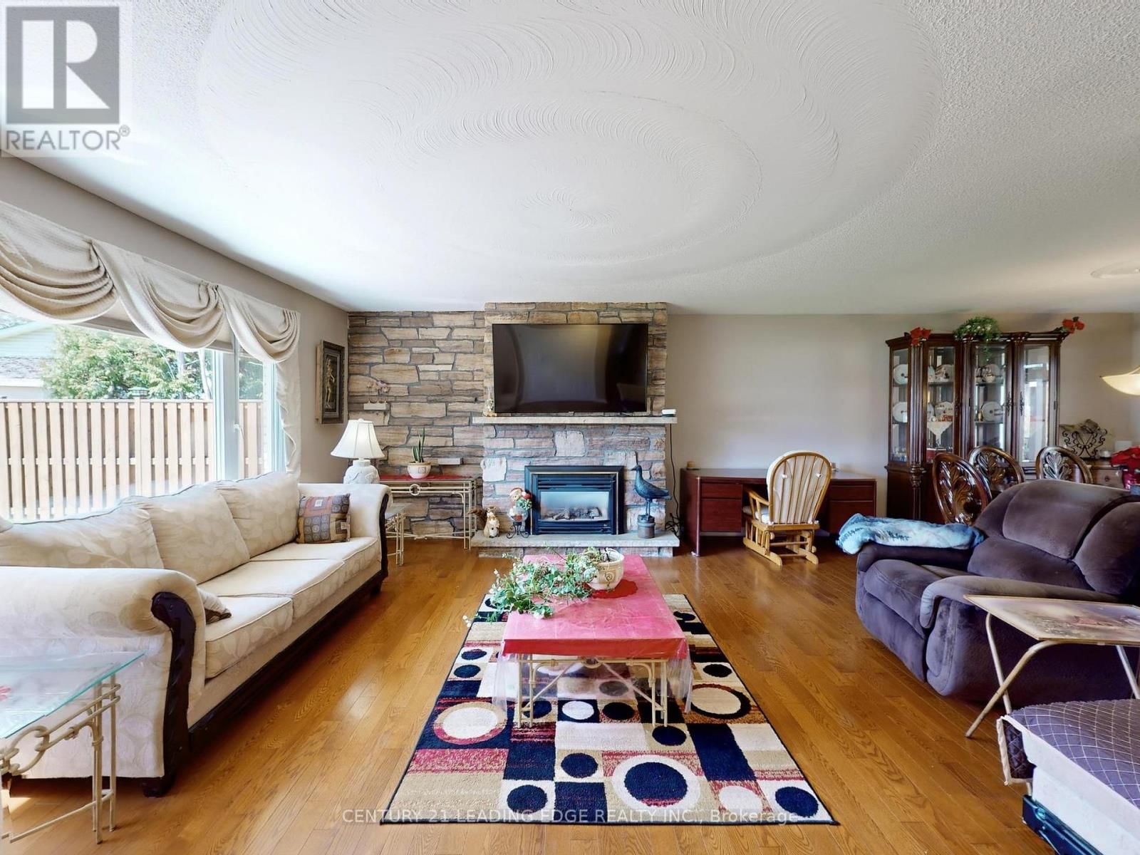 53 METRO ROAD NORTH Image 9