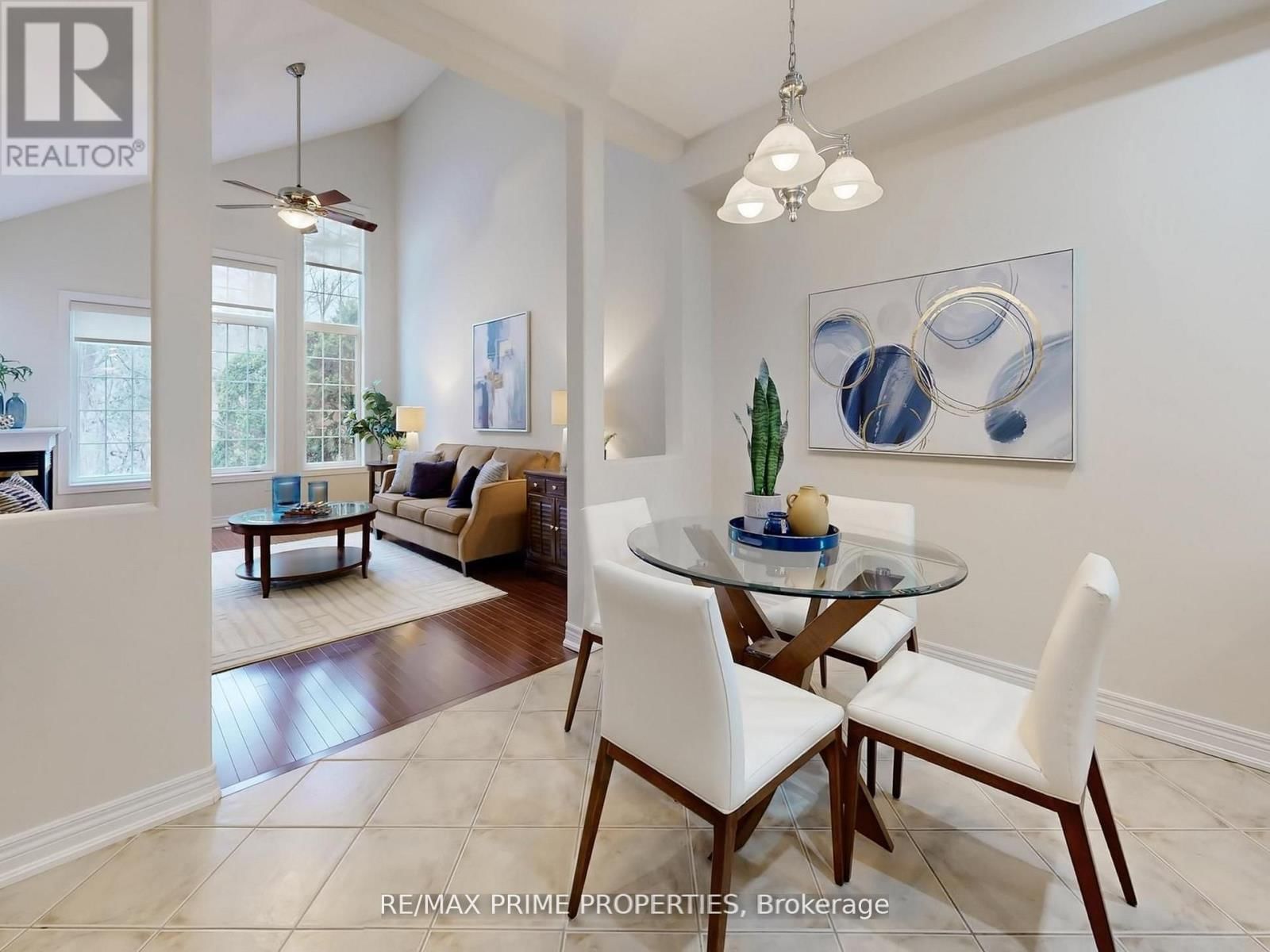 18 - 11 BERCZY CREEK WAY Image 15