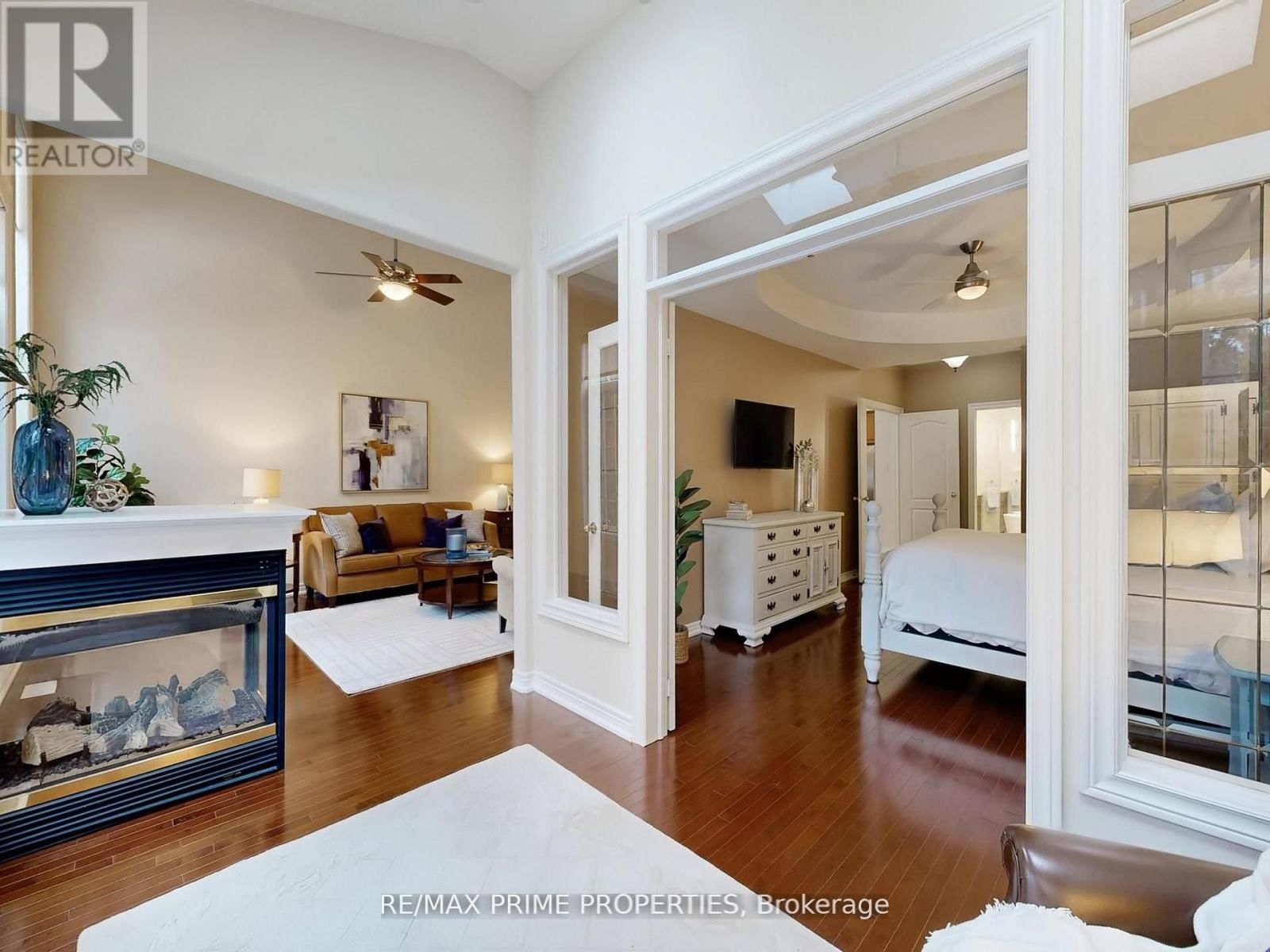 18 - 11 BERCZY CREEK WAY Image 23