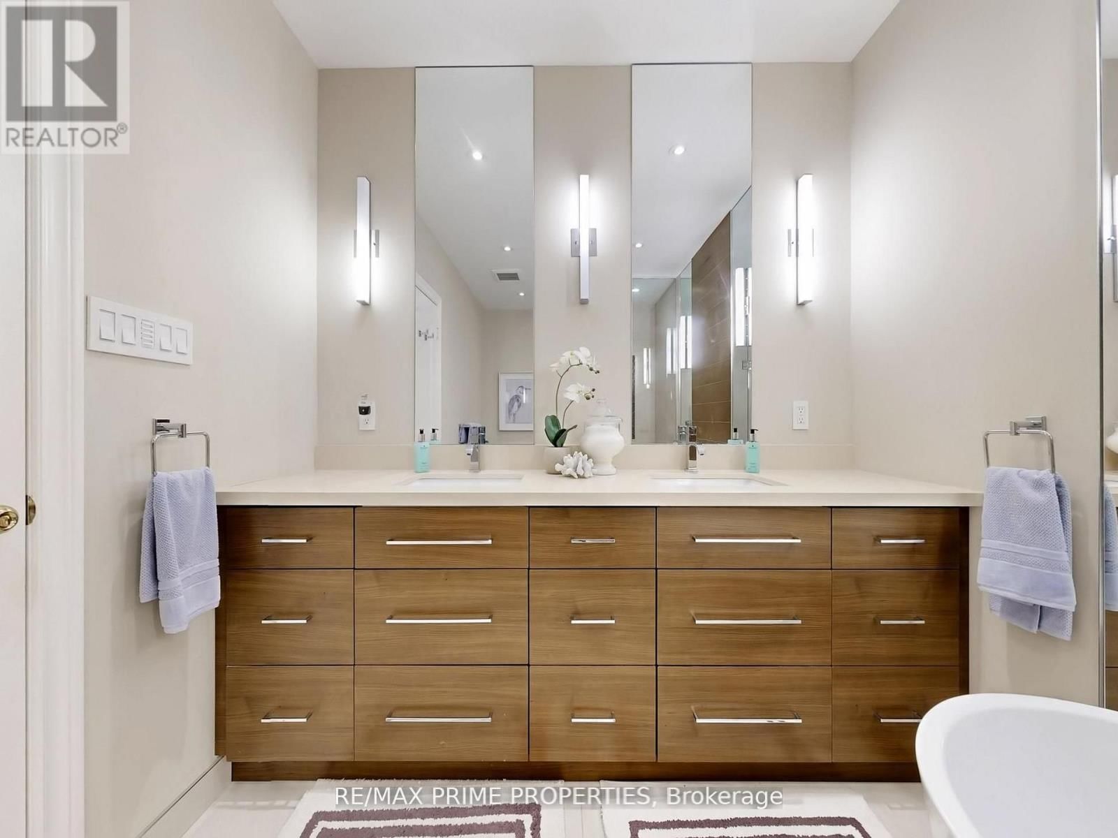 18 - 11 BERCZY CREEK WAY Image 27