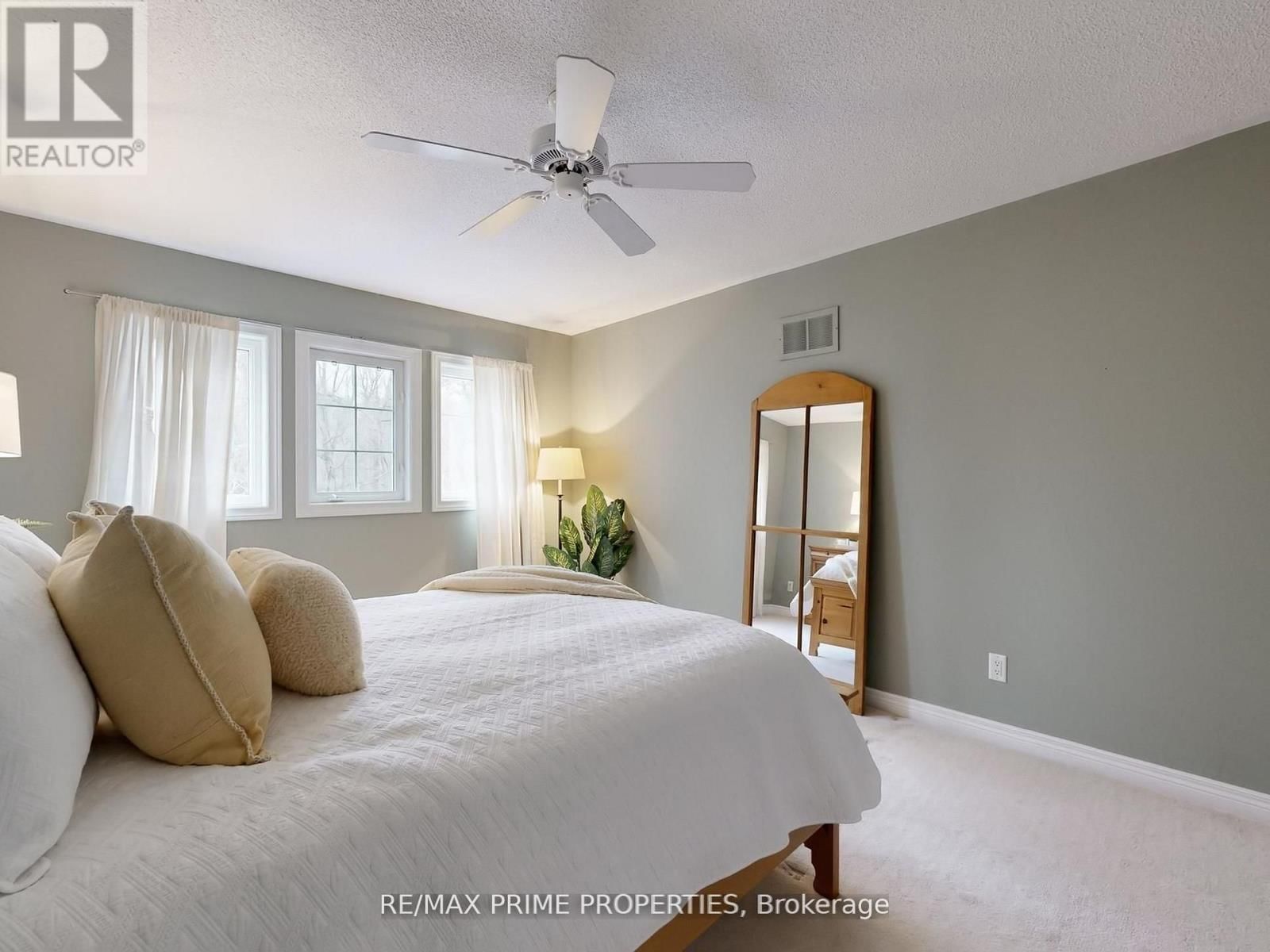 18 - 11 BERCZY CREEK WAY Image 40