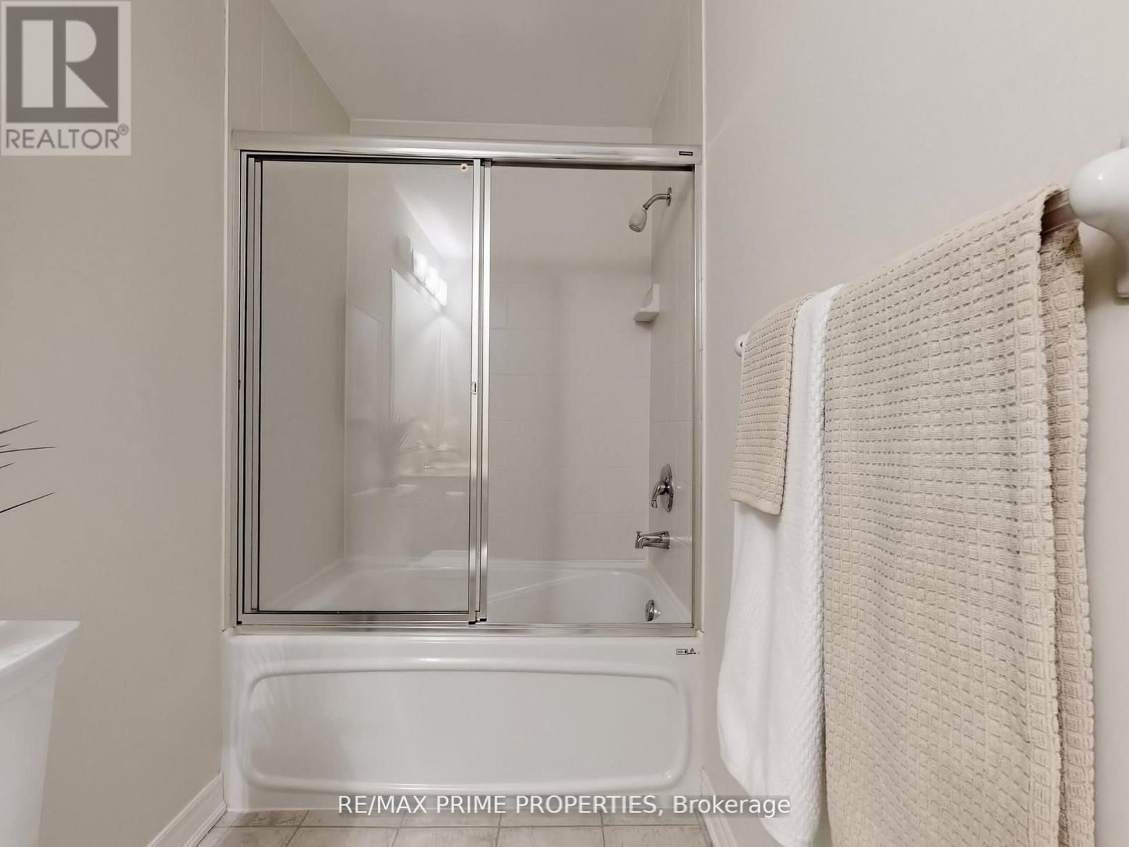 18 - 11 BERCZY CREEK WAY Image 42