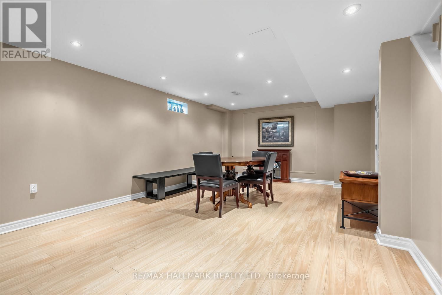 341 KIRKVALLEY CRESCENT Image 30