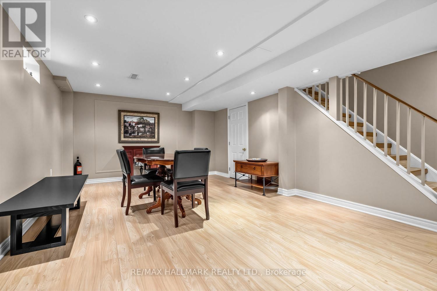 341 KIRKVALLEY CRESCENT Image 31