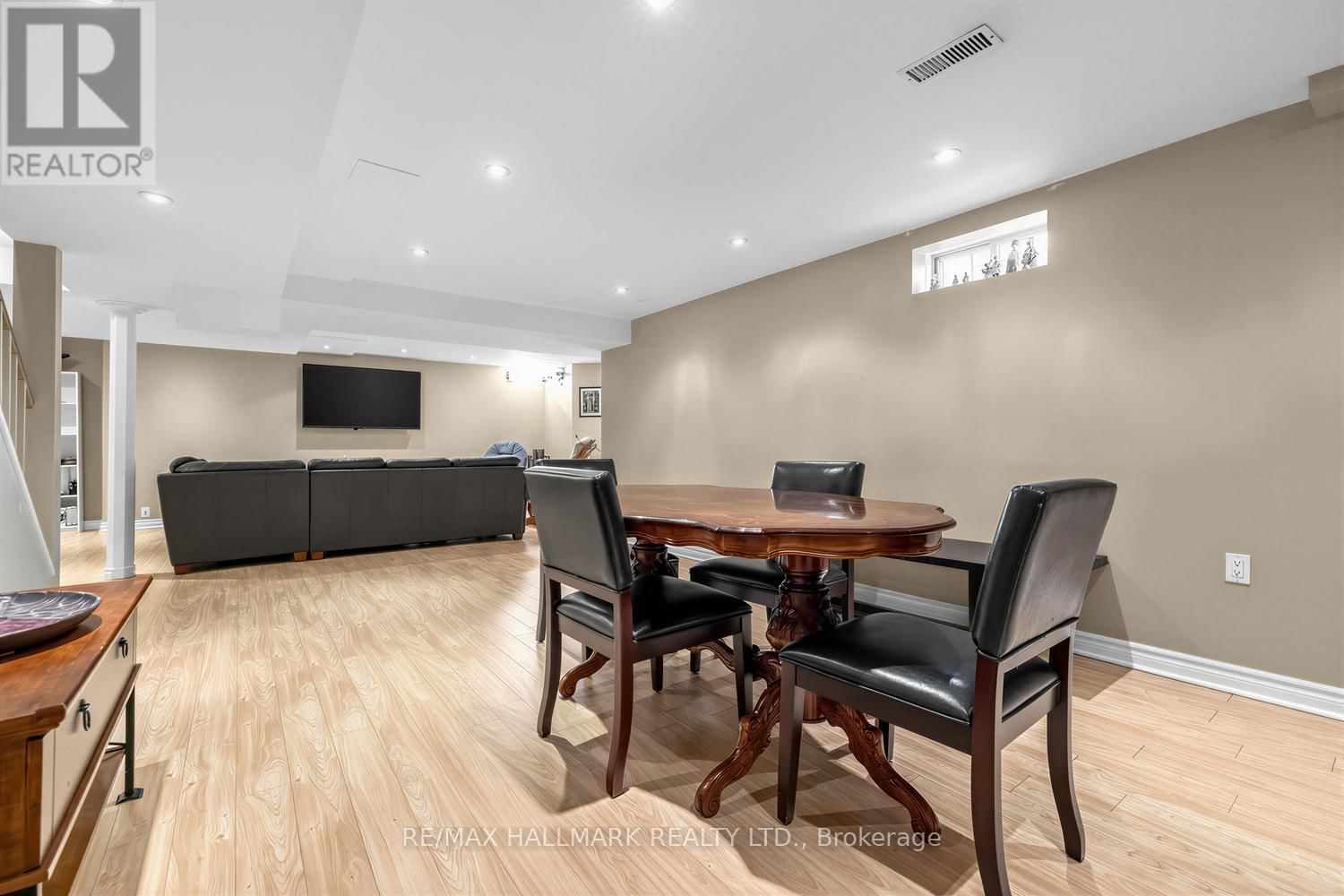 341 KIRKVALLEY CRESCENT Image 32