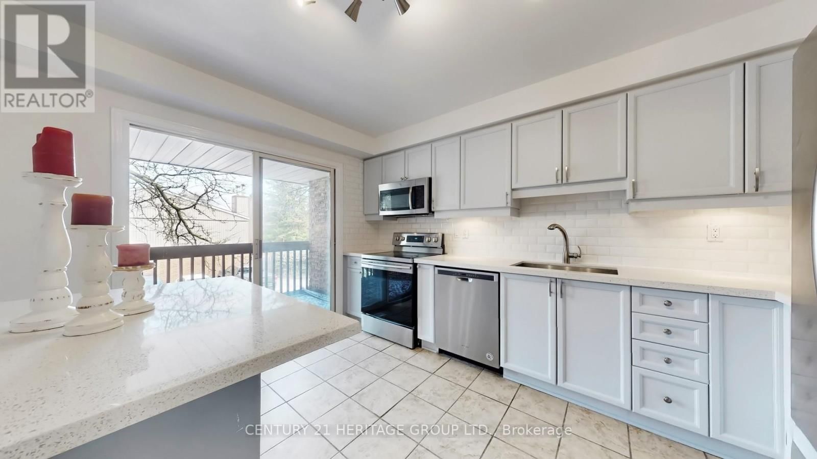 34 DUNKELD WAY Image 12