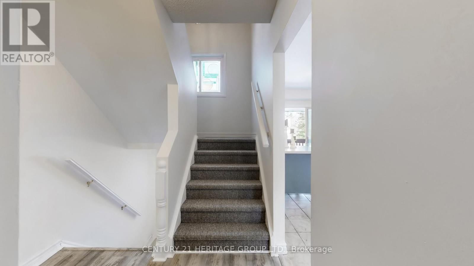 34 DUNKELD WAY Image 19