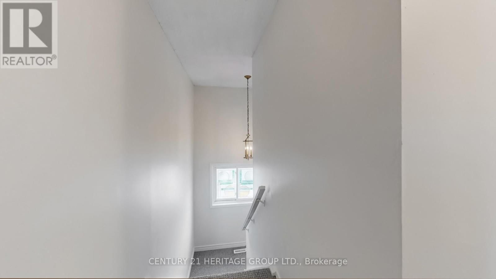 34 DUNKELD WAY Image 20