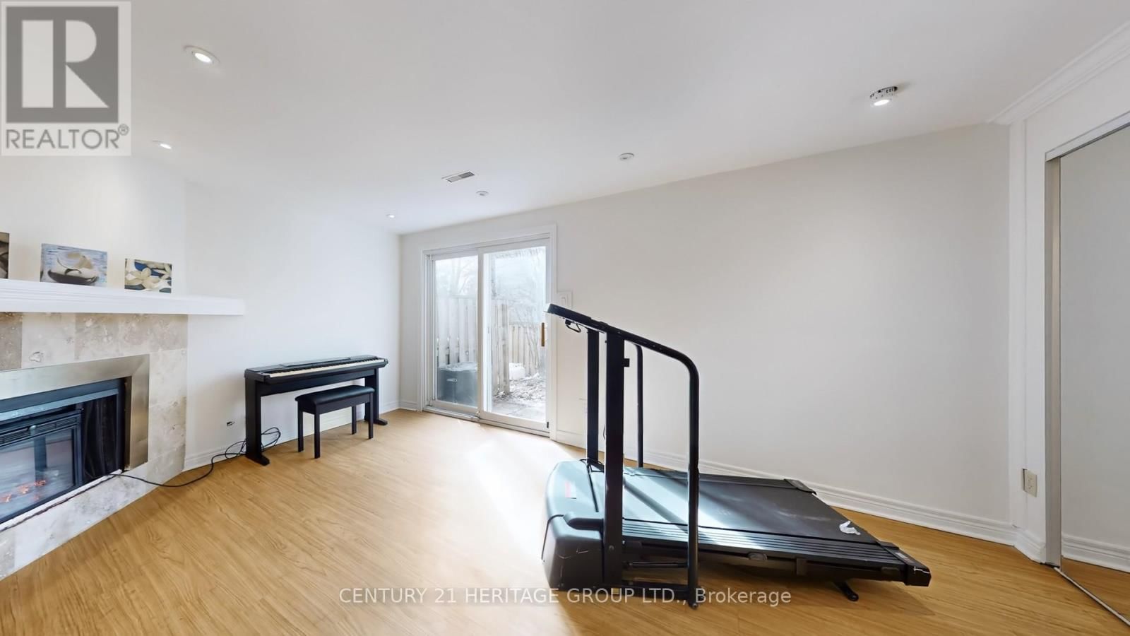 34 DUNKELD WAY Image 28