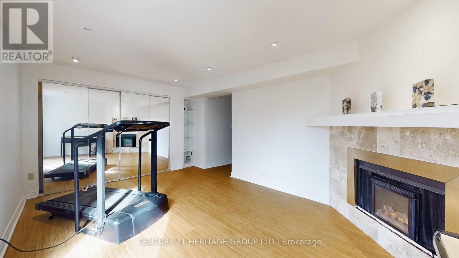 34 DUNKELD WAY Image 30